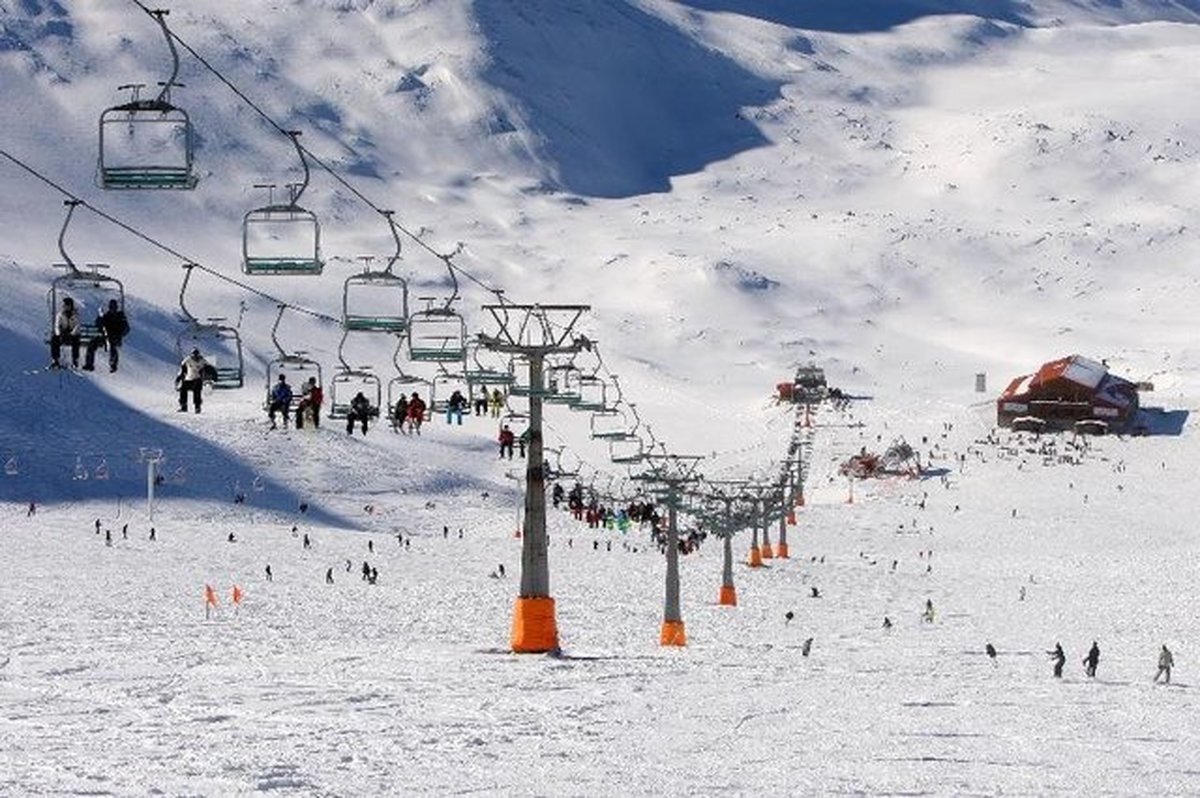 پیست های اسکی، یکی از بهترین مقاصد گردشگری این روزها هستند ؛ هیجان در پیچ و خم‌ ارتفاعات