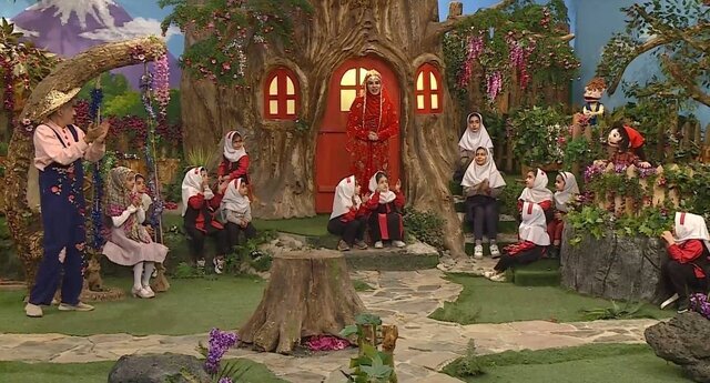 خاله شادونه به تلویزیون برگشت | تصاویر