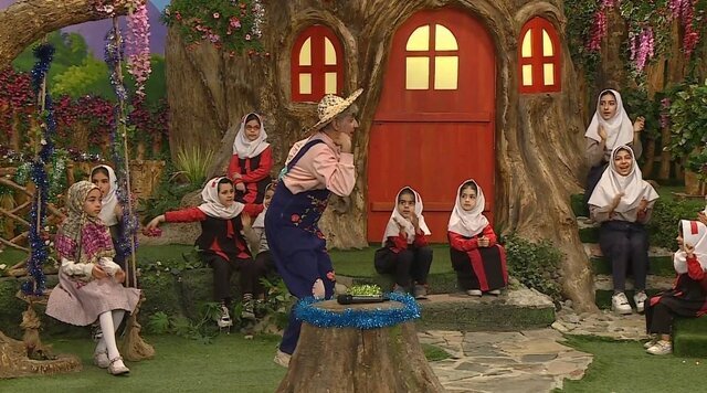 خاله شادونه به تلویزیون برگشت | تصاویر