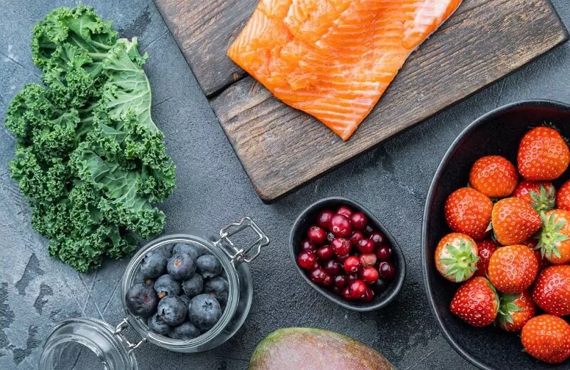 با این غذاها پیر نمیشوید !