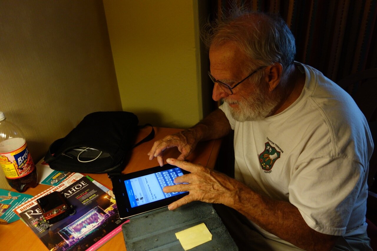 هک را برای کمک به مردم انجام میدادم | گفتوگوی اختصاصی همشهری با اولین هکر دنیا، معروف به «کاپیتان کرانچ»