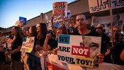 اسرائیلی های معترض مقابل اقامتگاه نتانیاهو تجمع کردند + فیلم