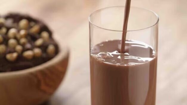 شکلات تلخ یا شکلات شیری ؛ کدام یک برای سلامت شما بهتر است؟