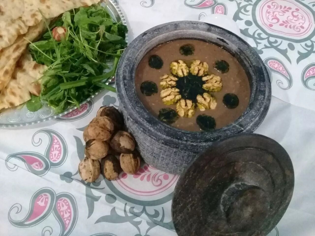 طرز تهیه آش سماق تویسرکان ؛ غذایی سرشار از مواد مغذی