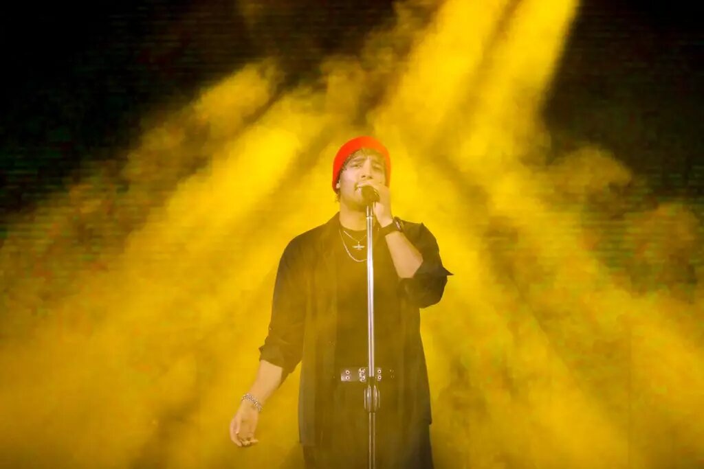 داغ ترین کنسرت و هیجانی ترین خوانندگان جشنواره فجر | وقتی طرفداران یک دقیقه آرام و قرار ندارند + تصاویر