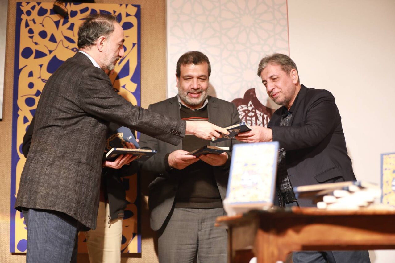 نقطه عطف توجه رهبری به هویت ملی، مردم آزاد، آقامنش و عزتمند است