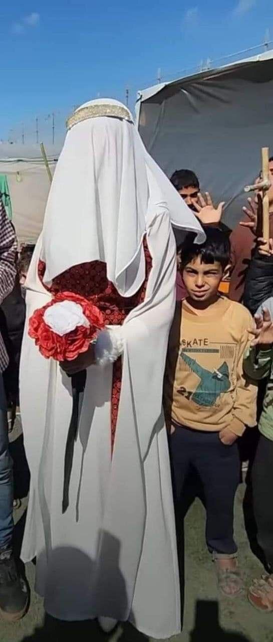 این عروس و داماد فقط ۳ روز از عروسی شان گذشته بود + تصاویر