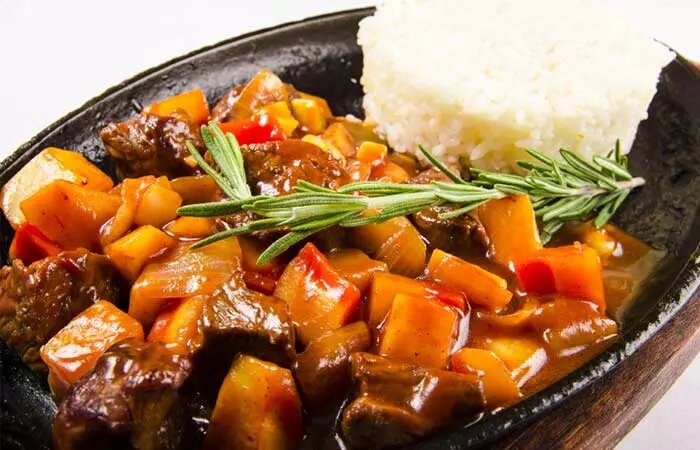 طرز پخت خورش «به» اصفهانی + عکس