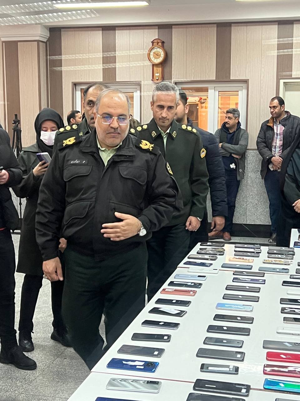 گفت و گو با عقابی که موبایل خانم بازیگر را دزدید | بازیگر سرشناس چطور به دام سارق افتاد؟