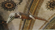 اسرار ۵۰۰ ساله موجود شیطانی در کلیسای ایتالیایی | چرا این حیوان در سقف غل و زنجیر شده؟