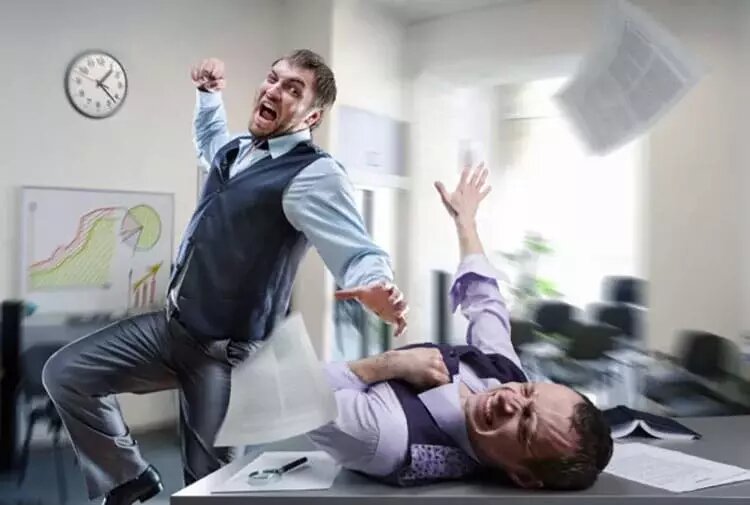 چگونه ذات آدمها را بشناسیم؟ | ۶ موقعیت برای شناخت ذات آدم ها از روی رفتارشان