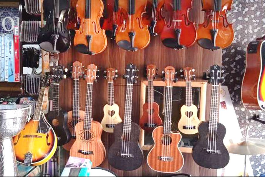 راسته های عرضه وسایل موسیقی در تهران کجاست؟ ؛ نت به نت در کوچهها و خیابانها