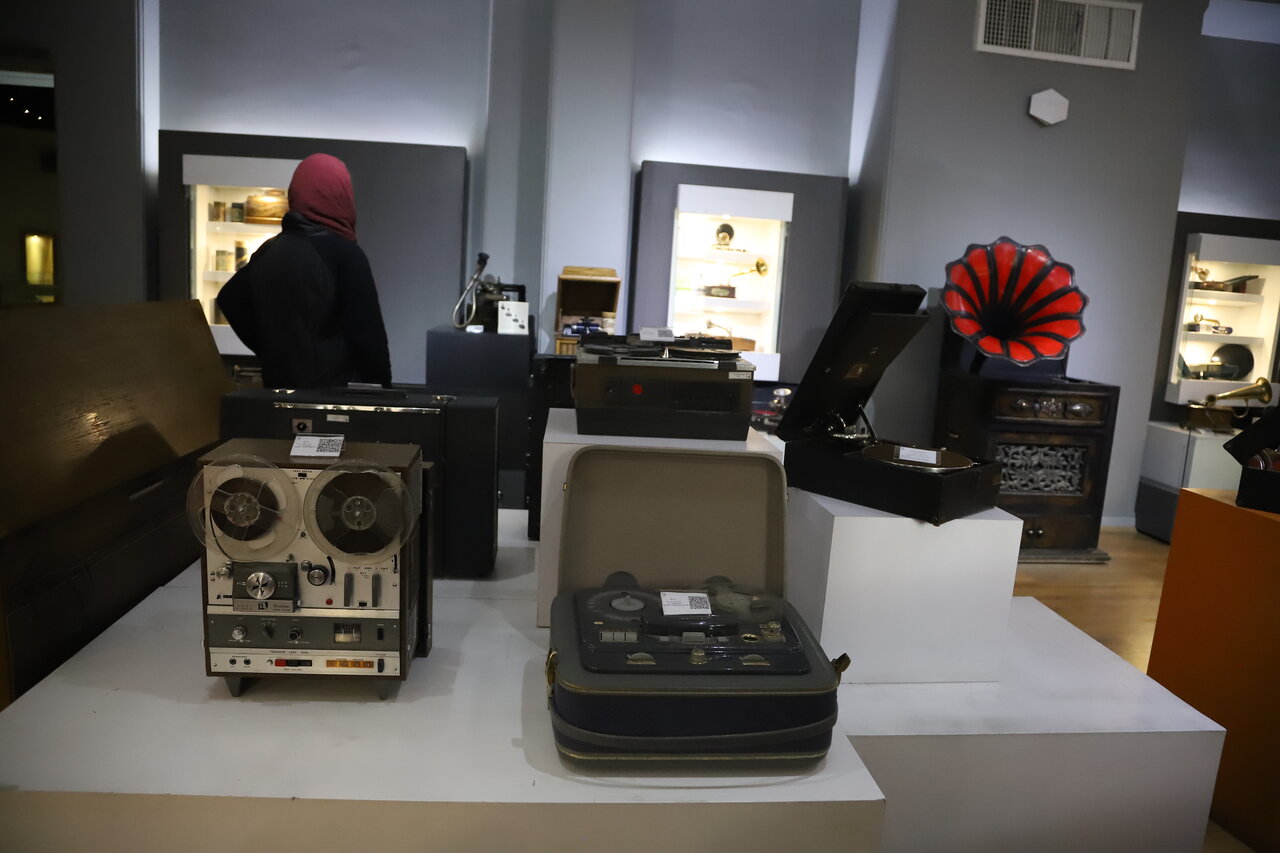 اینجا موزه سازها و نواهاست