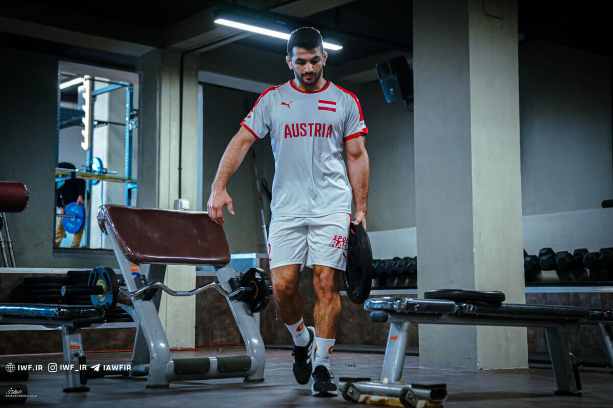 حسن یزدانی با لباس یک کشور اروپایی به تیم ملی برگشت ! + تصاویر