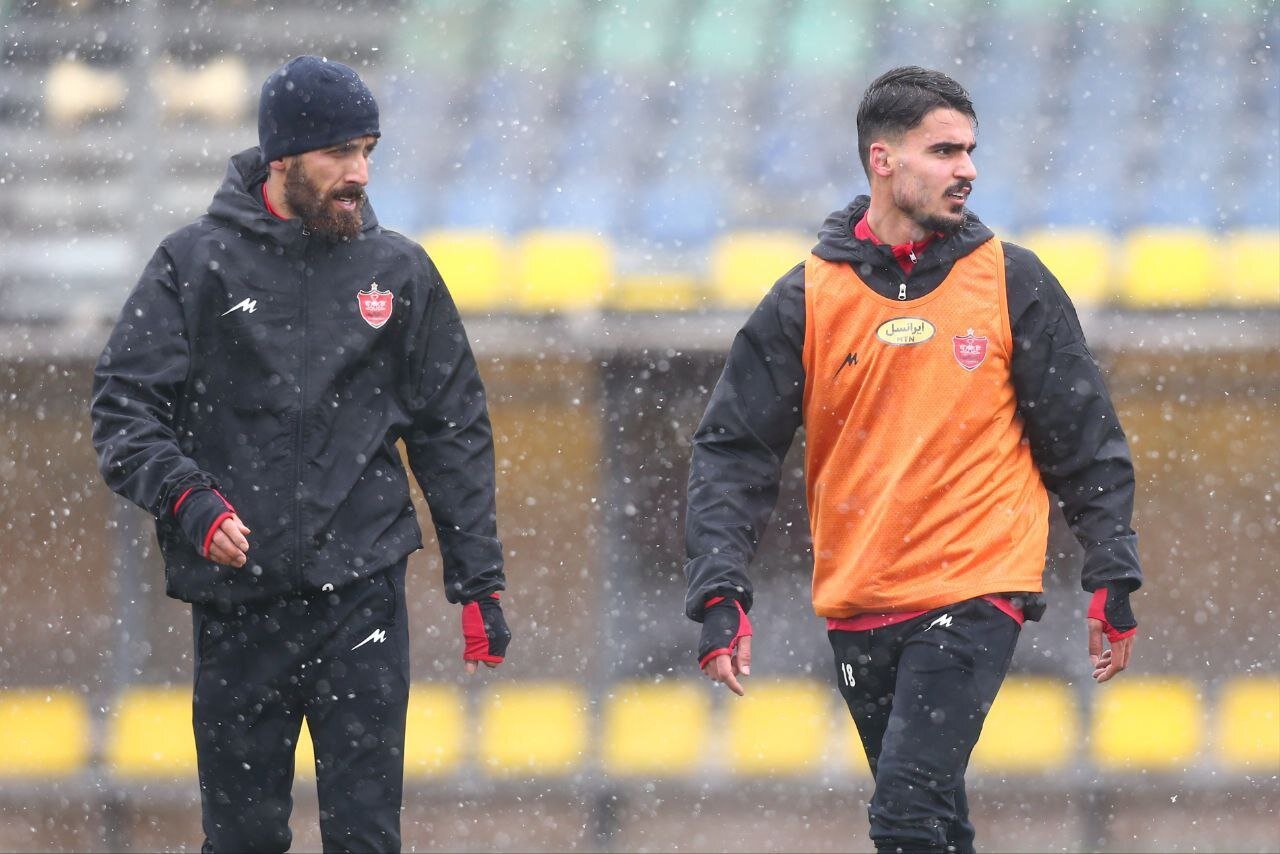 برف تمرین پرسپولیس را پوشاند