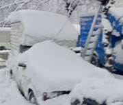 تصاویر بارش شدید برف در رشت + فیلم | حجم سنگین برف را ببینید