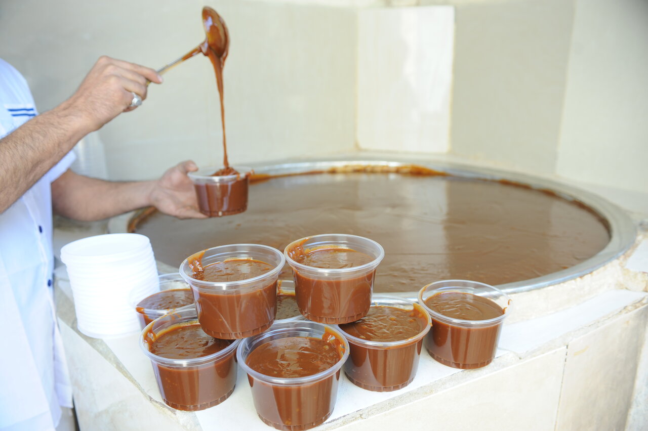 در معروفترین کارگاه سمنوپزی ایران چه می گذرد؟ | تصاویر