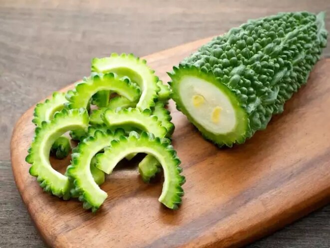 خواص شگفت انگیز این غذاها و ادویههای تلخ