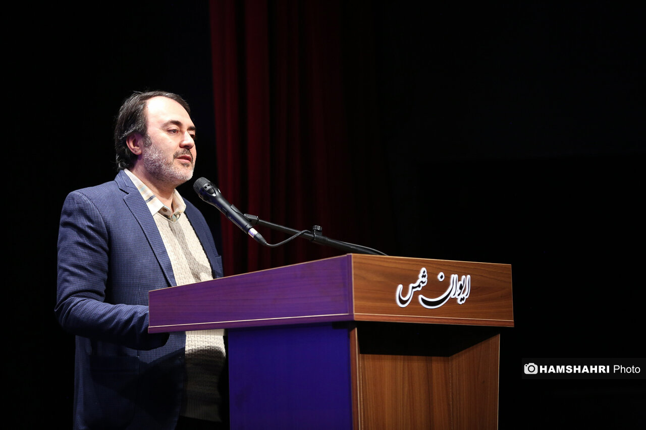 قدردانی از ۴۰۰ تاکسیران برتر شهر تهران| هوشمندسازی و حذف پول فیزیکی اولویت تاکسیرانی