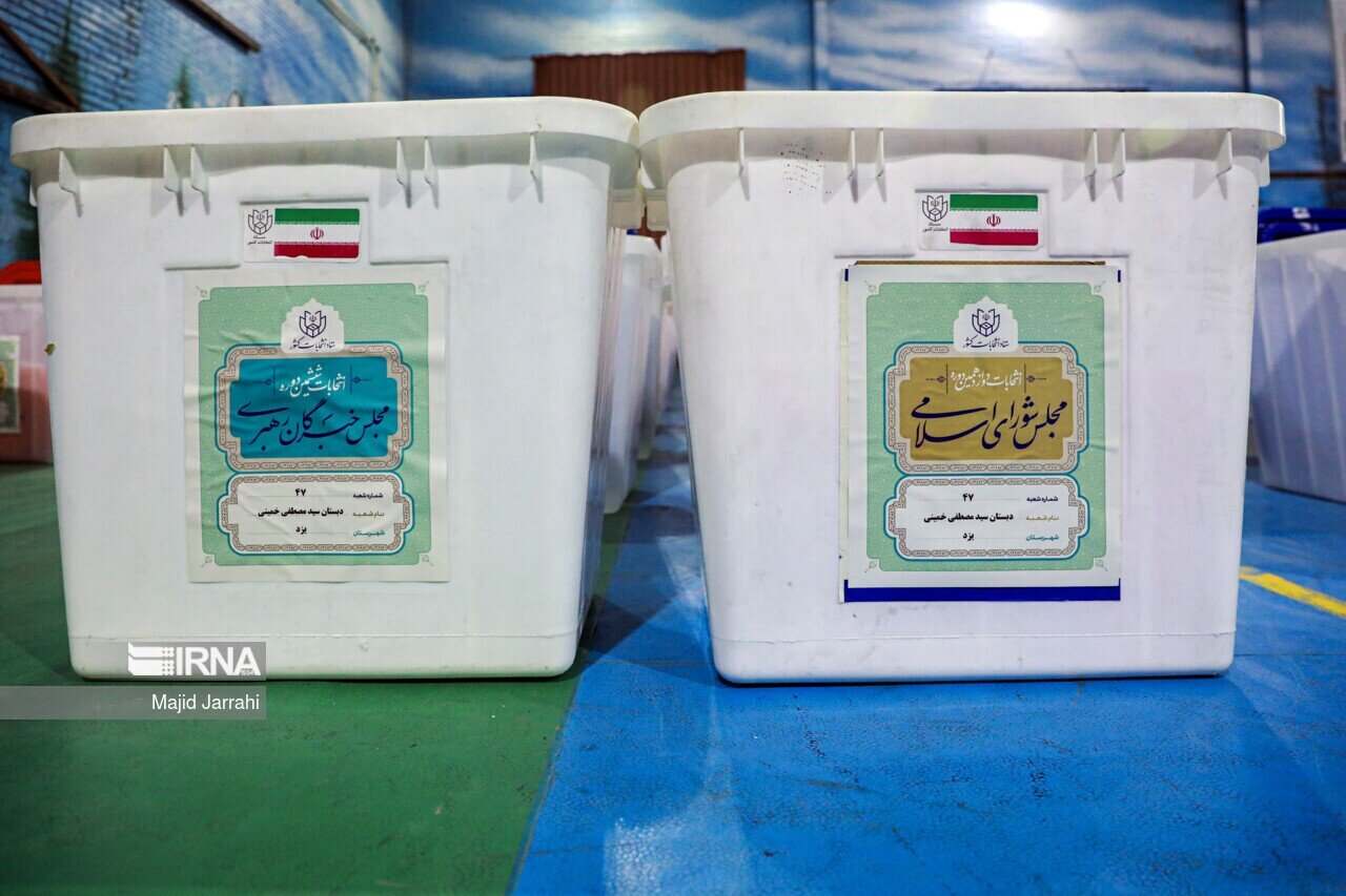 تصاویر جالب از آماده‌سازی صندوق‌های رای برای انتخابات مجلس شورای اسلامی