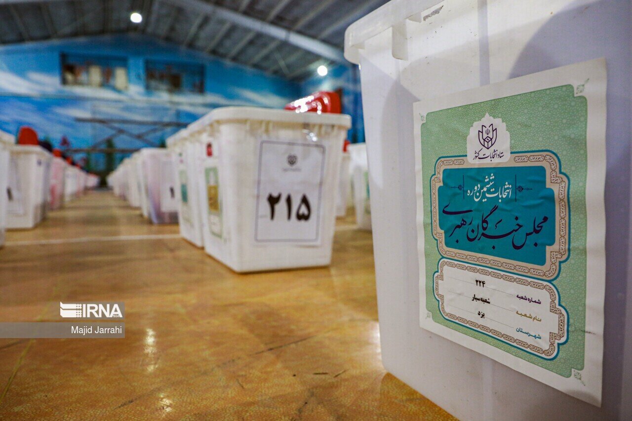 تصاویر جالب از آماده‌سازی صندوق‌های رای برای انتخابات مجلس شورای اسلامی