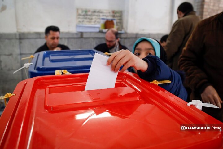 تصاویر مشارکت پرشور مردم در انتخابات 1402| حرم حضرت عبدالعظیم