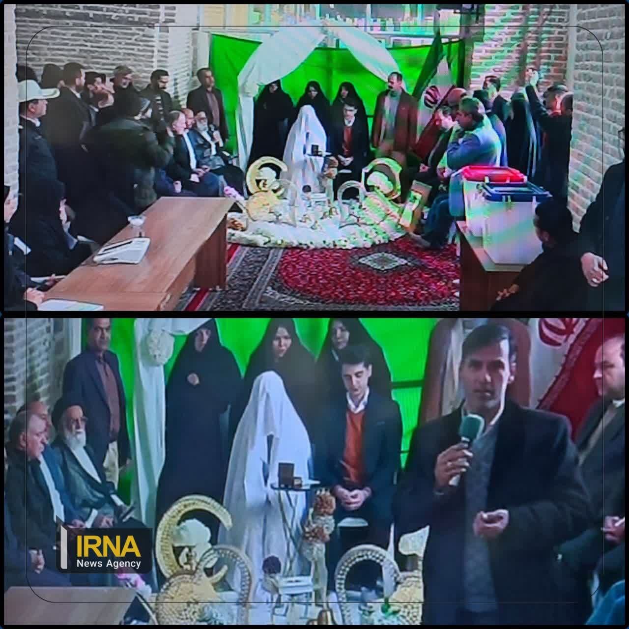 عقد زوج جوان نیشابوری در کنار صندوق رای | عکس
