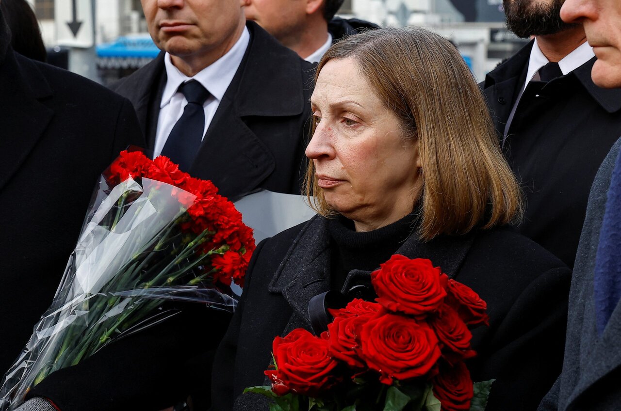 تشییع جنازه منتقد سرسخت پوتین در میان تدابیر شدید امنیتی + تصاویر | نکته جالب این مراسم