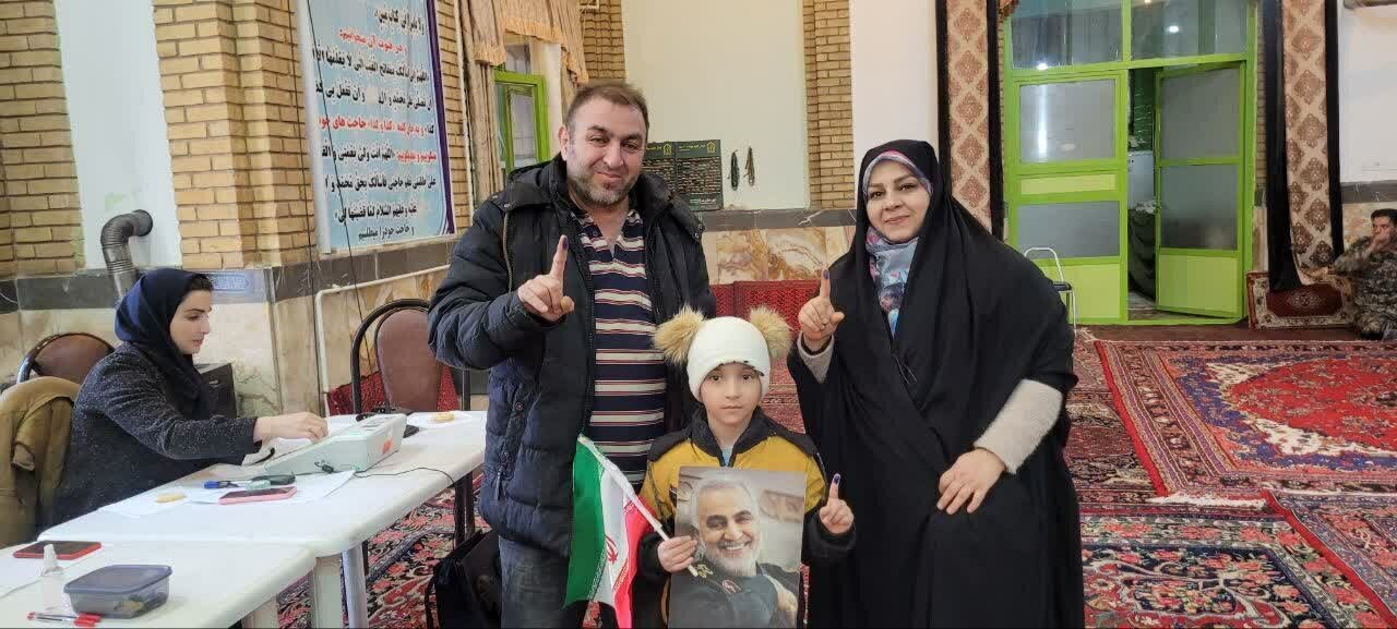 «نه» محکم و معنادار کردستانی ها در انتخابات ۱۱ اسفند + تصاویر را ببینید