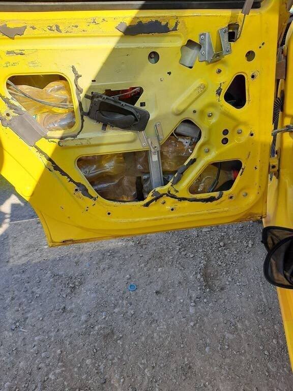 تصاویری از جاساز عجیب قاچاق سوخت در مرز تایباد