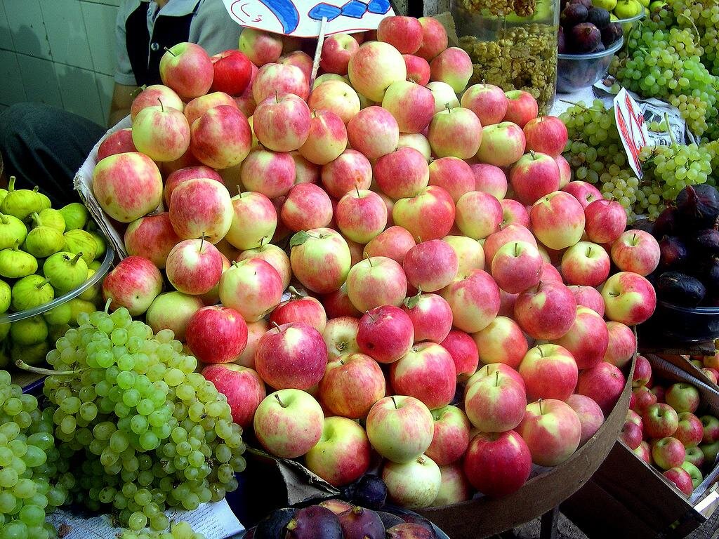 یادش بهخیر! سیب قرمز شمیران | چگونه این میوه به مراسم نخلگردانی راه یافت؟