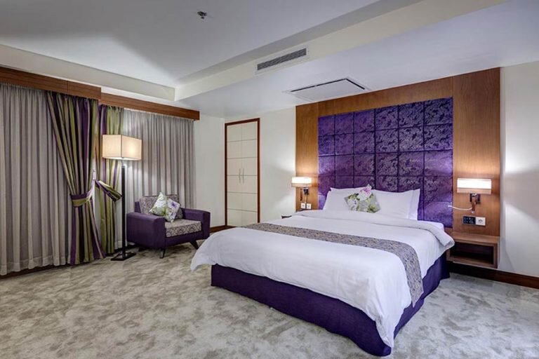 رزرو هتل مشهد برای عید