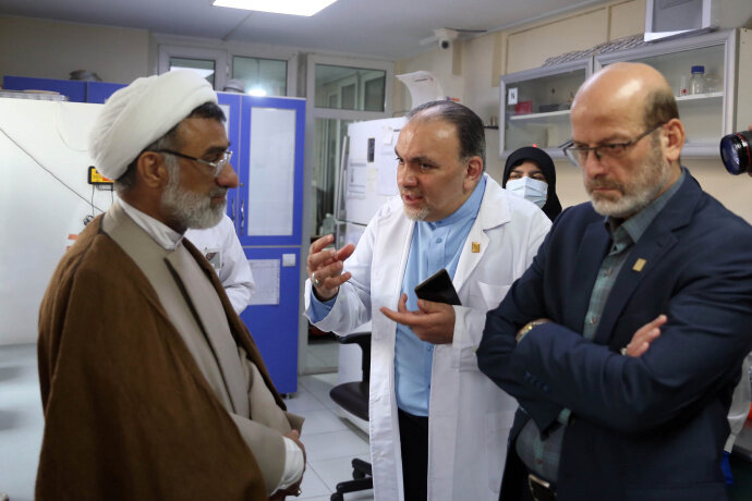 ایجاد بانک امید برای زنان مبتلا به سرطان | باید سند درمانهای نوین در کشور تدوین شود