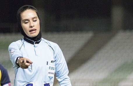 زنی که قرار است دربی را قضاوت کند | خوشحالم این تابو میشکند