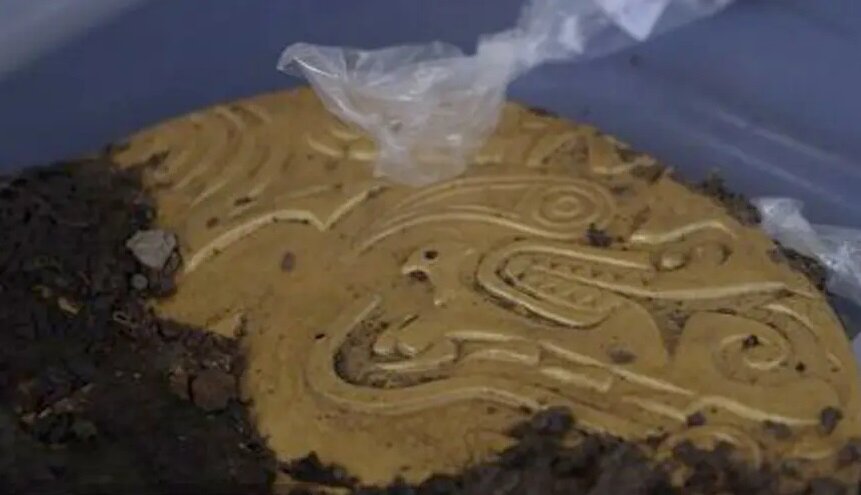 کشف مقبره ۱۲۰۰ساله مملو از طلا و ۳۱قربانی + تصاویر و جزئیات