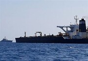 نیروی دریایی سپاه یک شناور را در خلیج فارس توقیف کرد + جزئیات