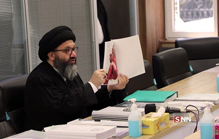 زخم نگرانی به جان پروانهای ها | تحریم های دارویی ادامه دارد و ذخیره پانسمان ها تا پایان سال «صفر» میشود | سالانه یک میلیارد هزینه پُست می دهیم