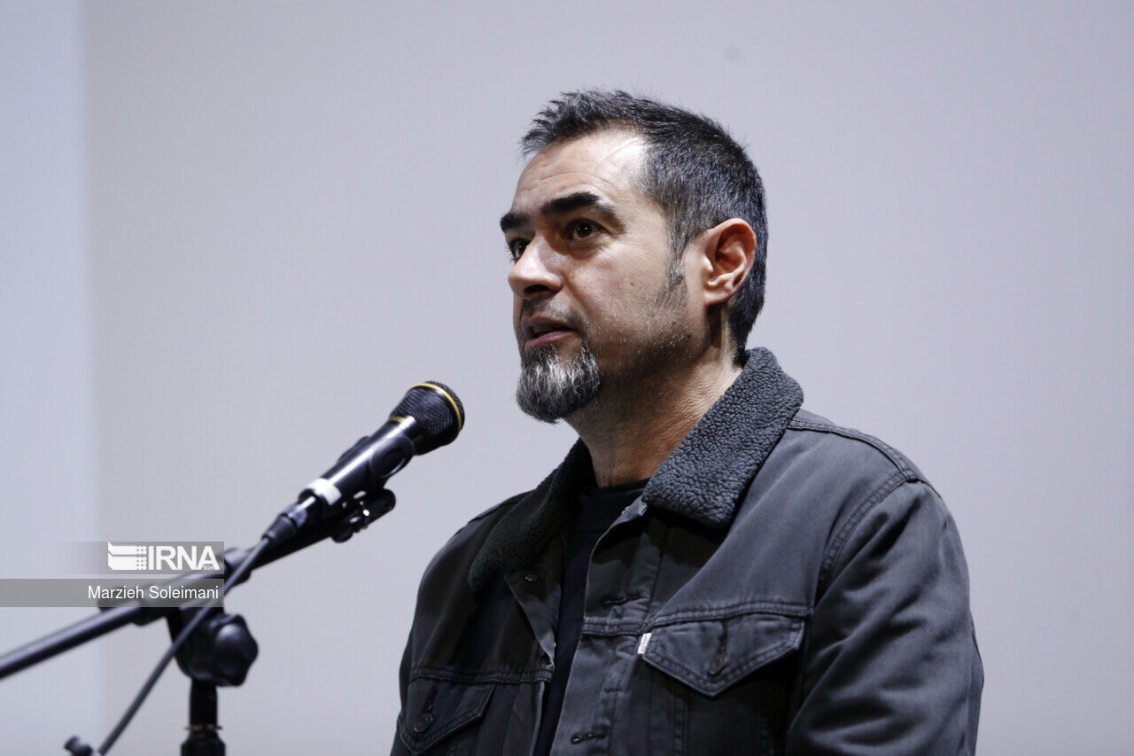 عکس | شهاب حسینی با موهای ریخته شده و مدل ریش جدید