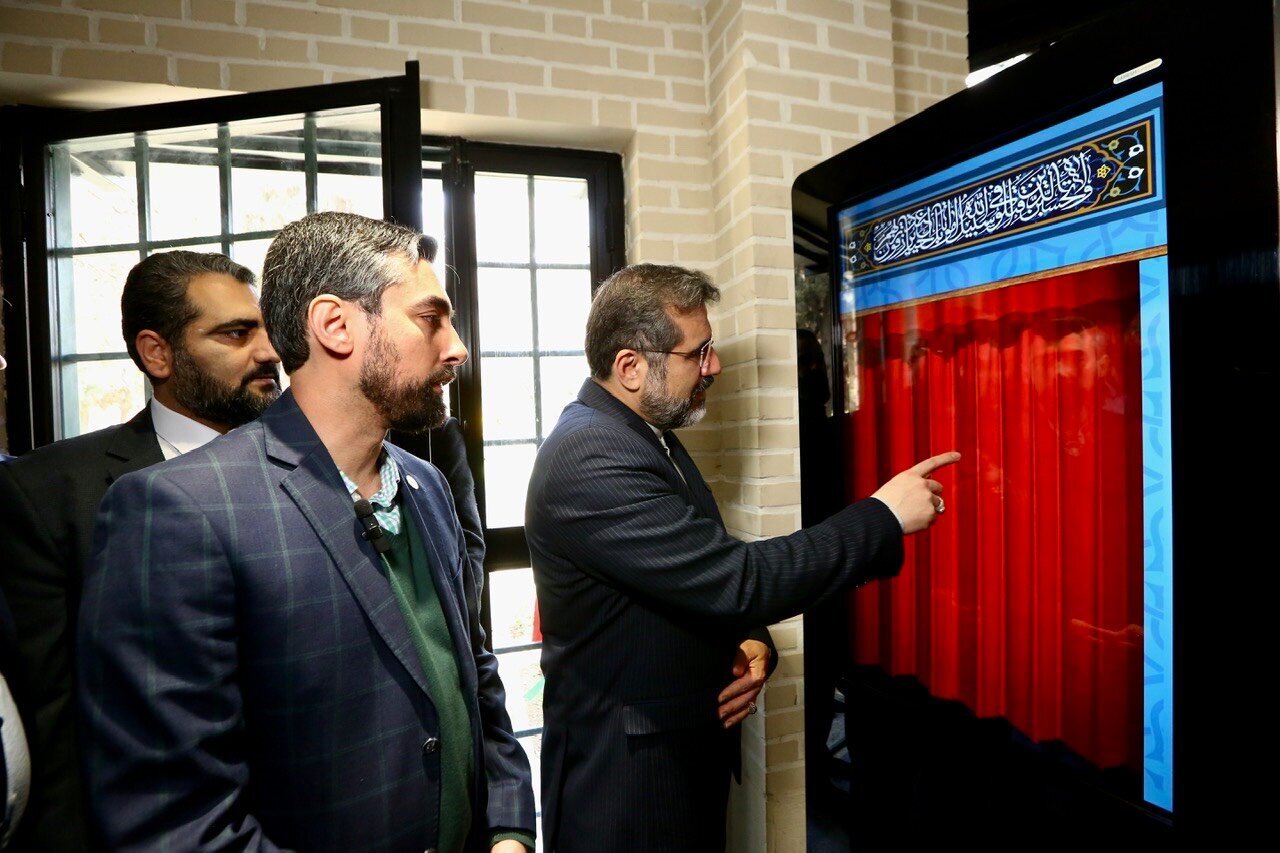 ۶۰ میلیارد ریال هزینه کتابخانه بدون کتاب شده است | بهرهگیری از هوش مصنوعی در کتابخانه آینده شهید فخری زاده