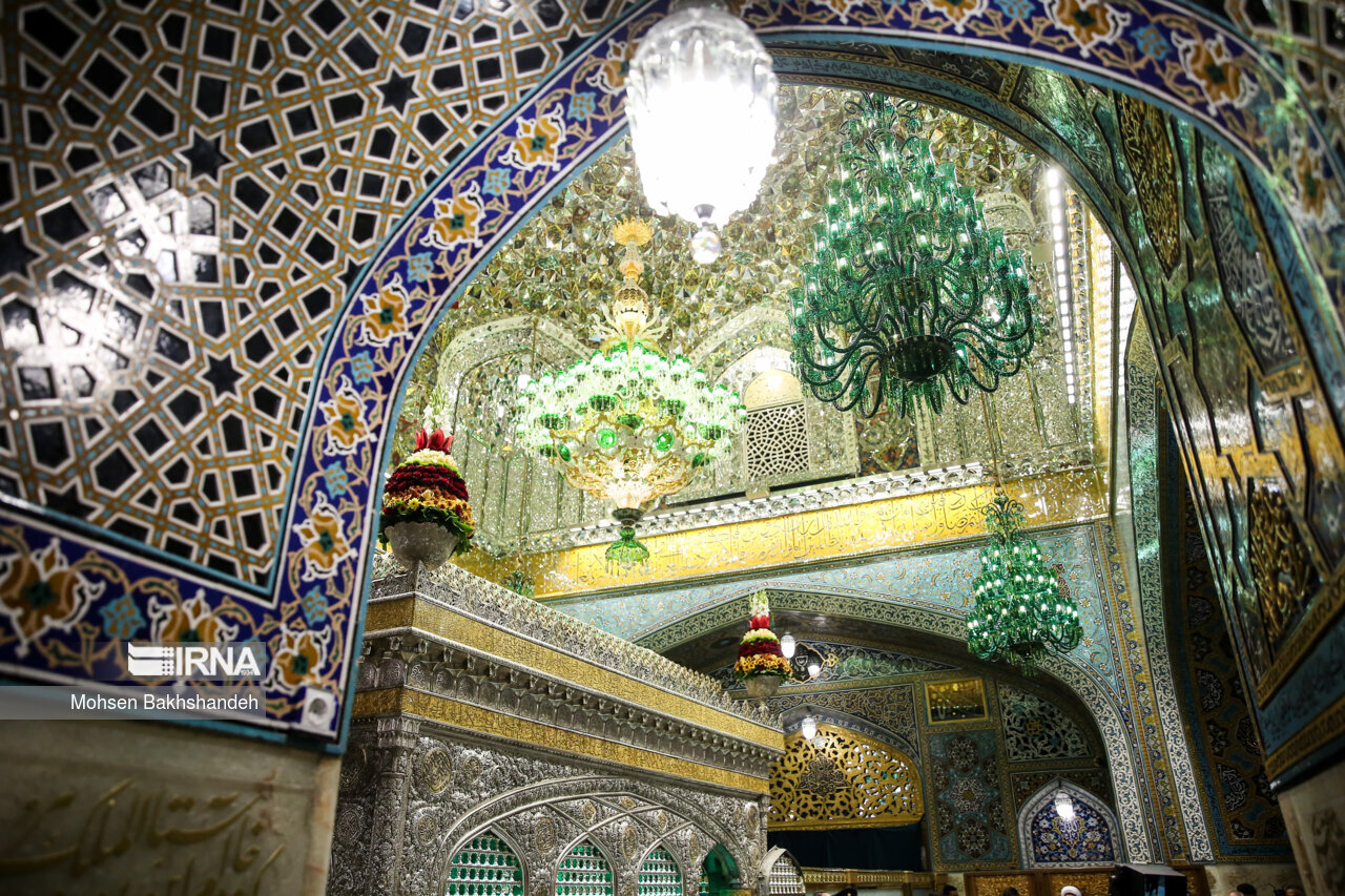 همشهری آنلاین - تصاویری دل انگیز از مضجع منور امام رضا(ع)