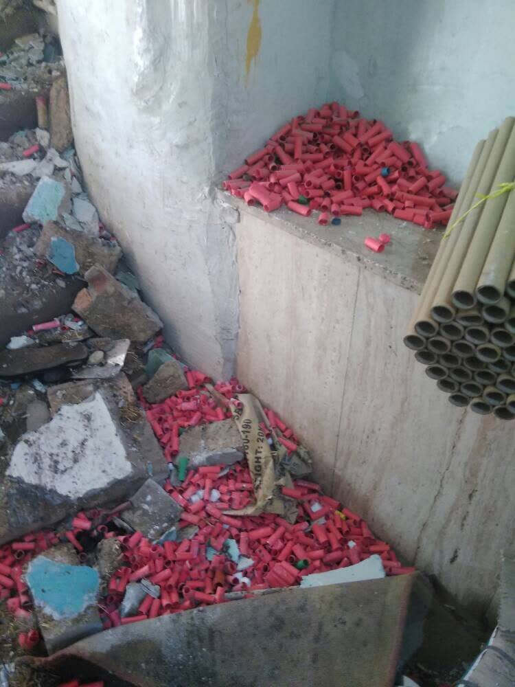 تصاویری از حجم مواد محترقه و وضعیت خانه منفجر شده در خیابان ری + فیلم