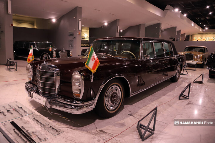 رونمایی از کالسکه های ترور ناصرالدین شاه و تاجگذاری محمدرضا پهلوی