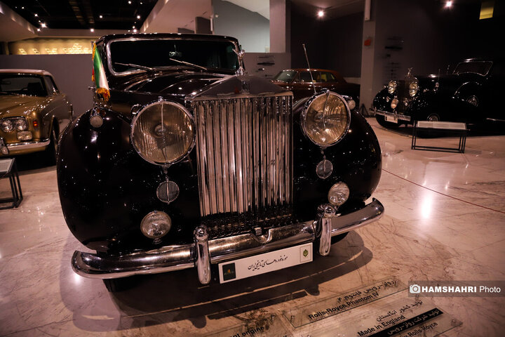 رونمایی از کالسکه های ترور ناصرالدین شاه و تاجگذاری محمدرضا پهلوی