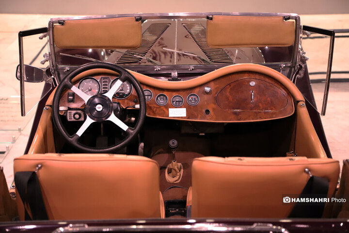 رونمایی از کالسکه های ترور ناصرالدین شاه و تاجگذاری محمدرضا پهلوی