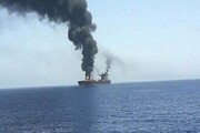 اولین تصاویر از لحظه اصابت شهپاد یمن به کشتی آمریکایی  | ویدئو
