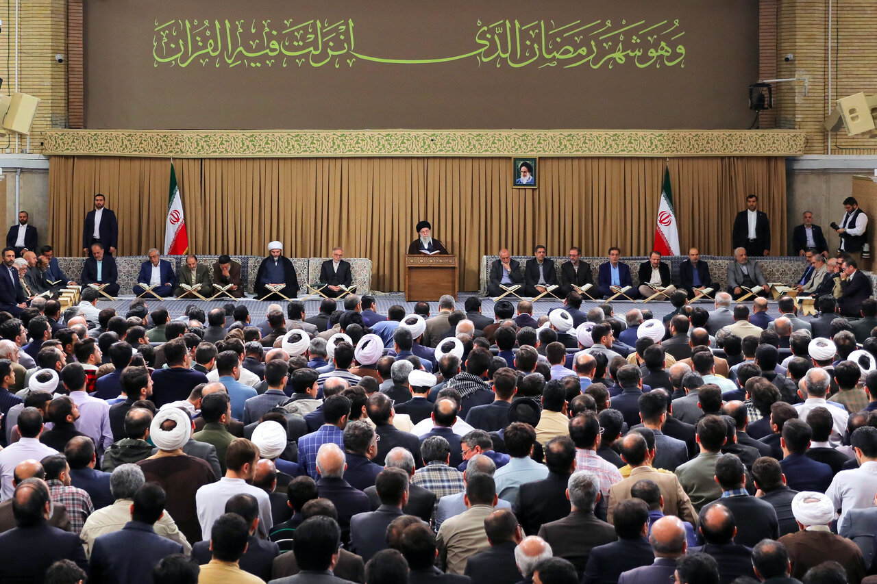محفل انس با قرآن کریم در حضور رهبر انقلاب + تصاویر