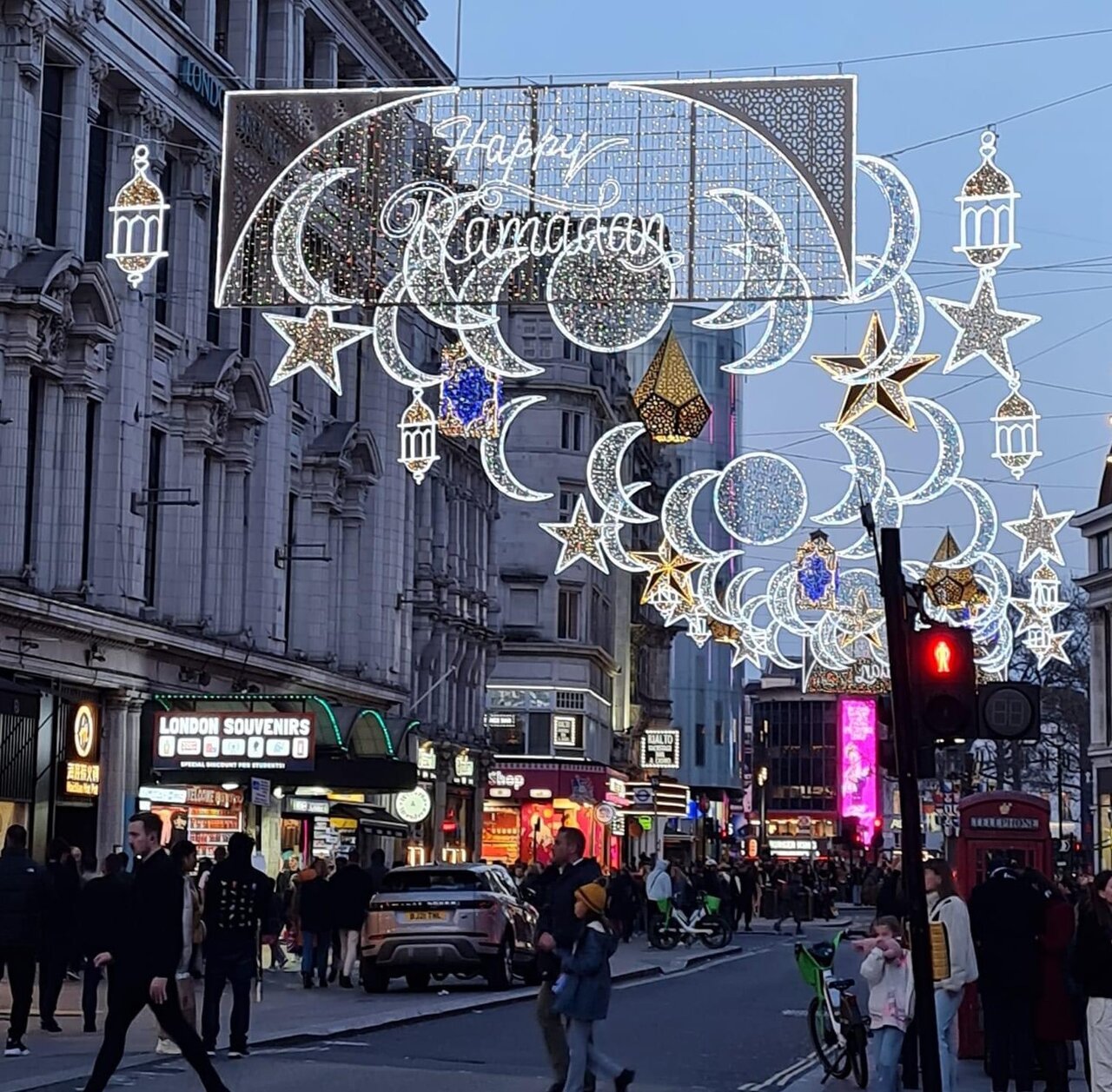 حال و هوای ماه رمضان در شهرهای مطرح اروپایی | چطور خیابانهای اسلو پر از هلال ماه رمضان شد؟