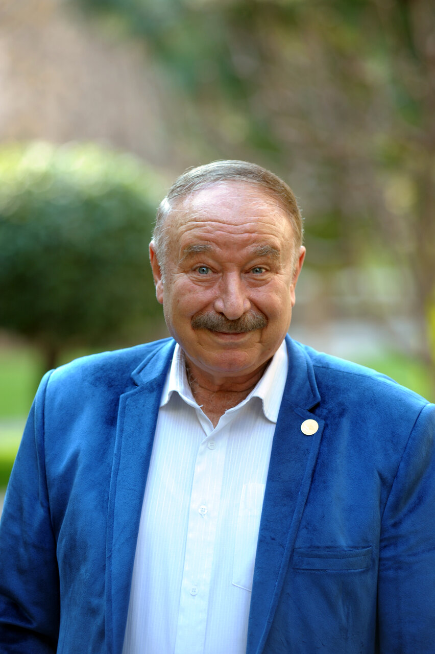 حاجی فیروز سفر به شهر سرخ را پیشنهاد می کند | نیت ۱۰ روزه کنید و ...