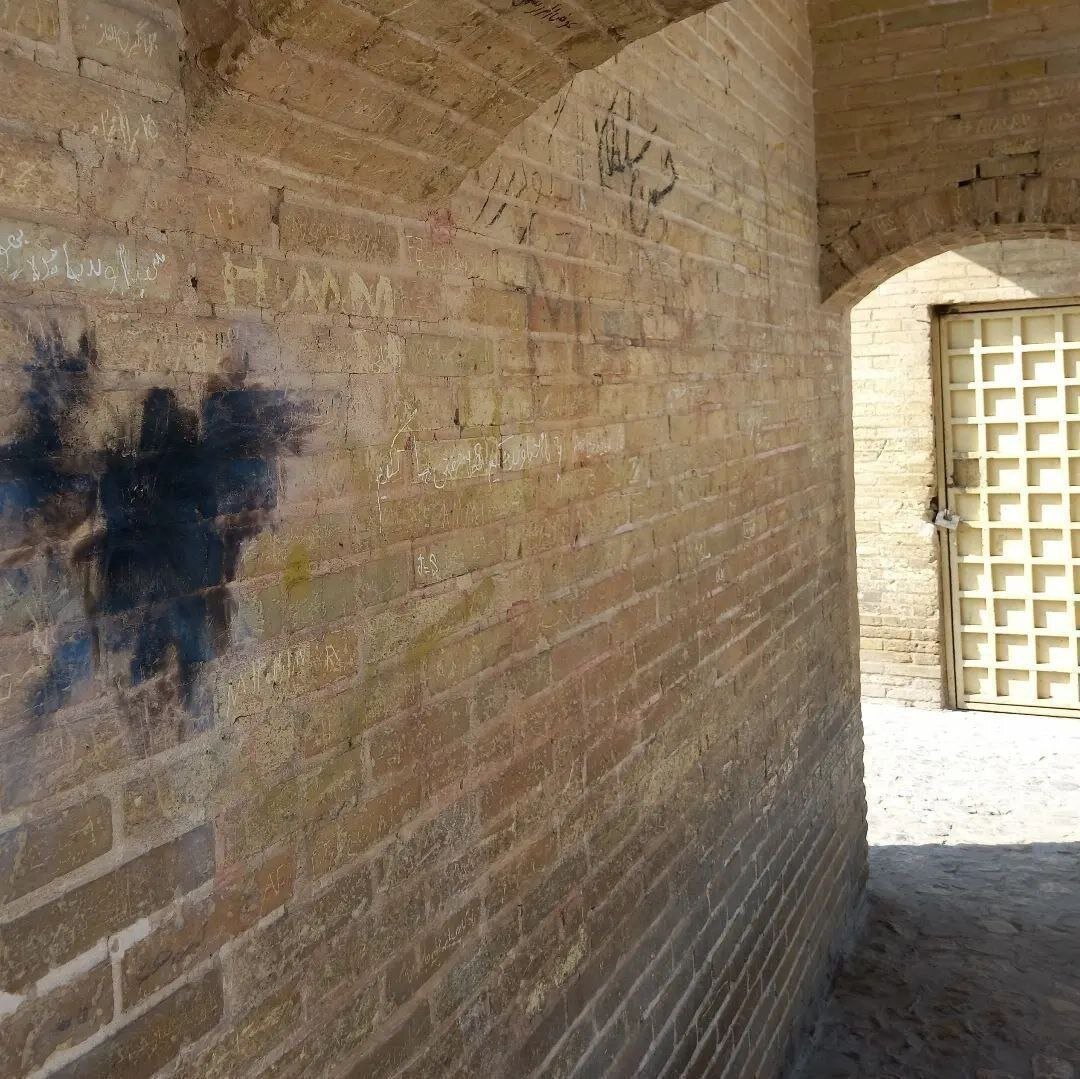 تصاویر آسیب به پل خواجو اصفهان با نارنجکهای دست ساز | ببینید