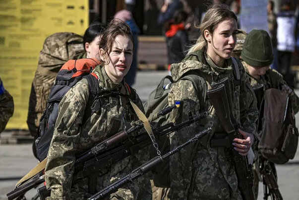 سربازي زنان